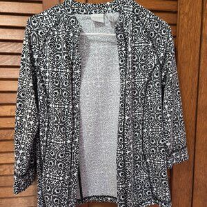 Weekends by CHICO’S Woman’s Cardigan Sweater Black & White Size 0 (Small) [B]